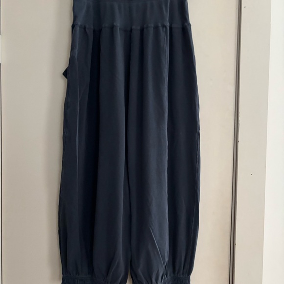 Free People Up In the Air set  harem style pants fitted top Navy Blue - Picture 6 of 10